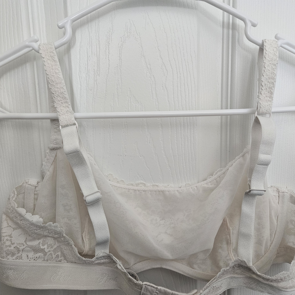PINK Victoria's Secret Lace Bra - Cream